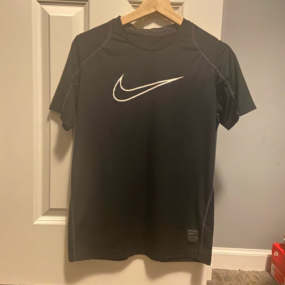 Nike pro fitted t-shirt
